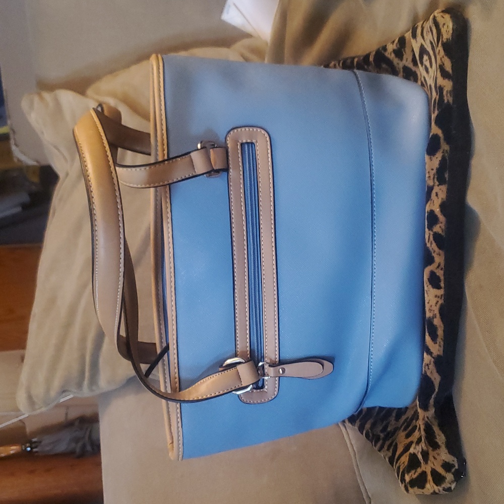GIANI BERNINI Light Blue Tote Bag with Tan Accents - Picture 5 of 13